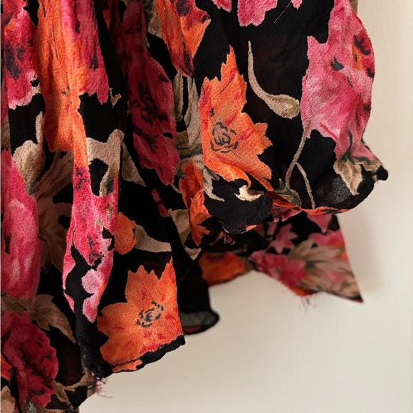 NWOT floral rayon crinkle midi dress red floral rose asymmetrical flouncy Vneck - Picture 5 of 8